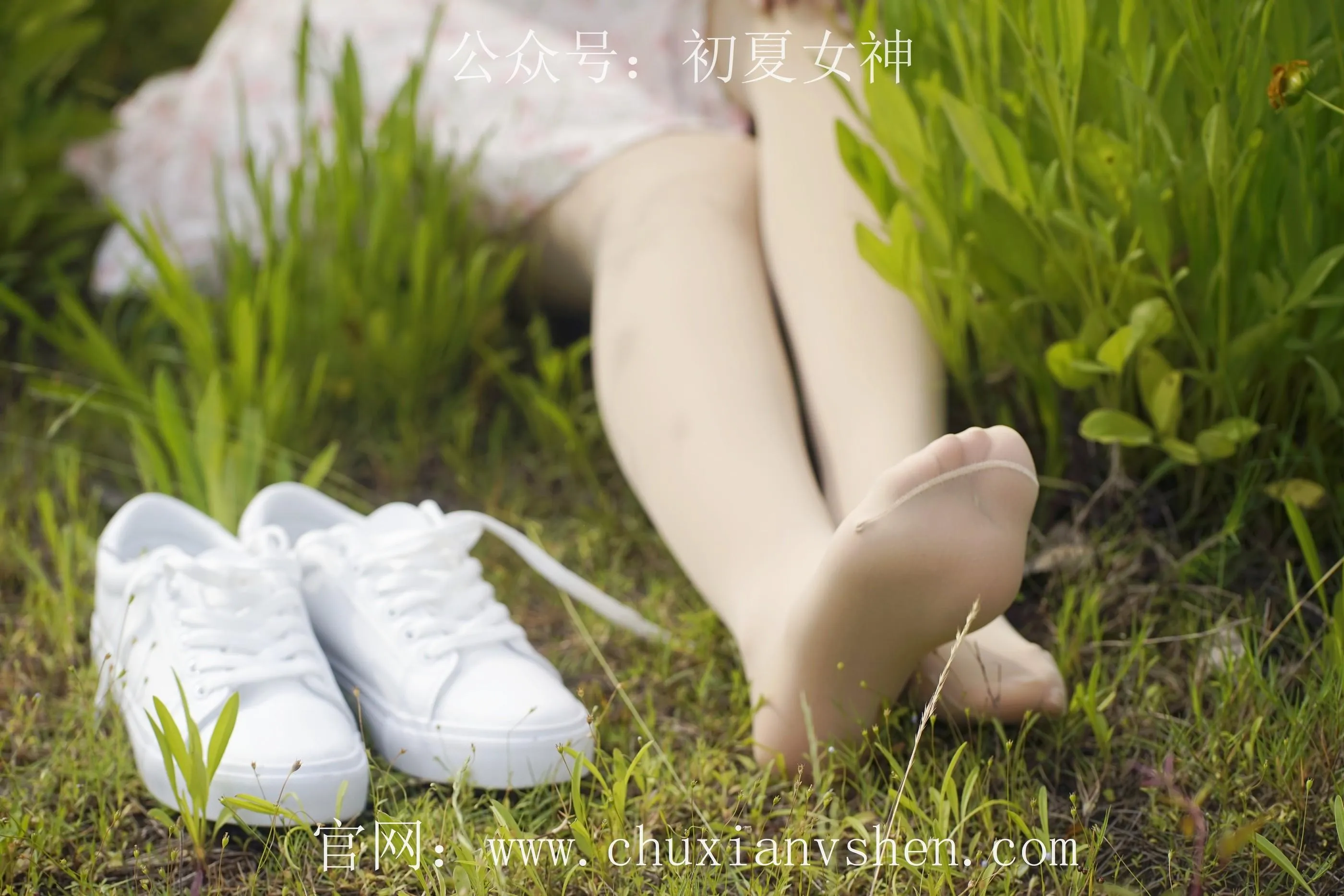 初夏女神 NO.070 依依 邻家女孩-风中少女 [122P]插图4